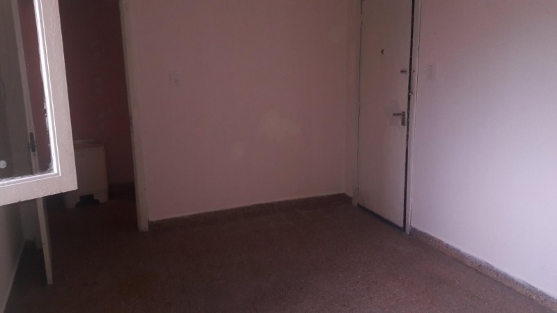 SARANDÍ, AVELLANEDA. VENTA DE DPTO DE 2 AMBIENTES A UNA CUADRA DE AV. MITRE. APTO CREDITO.