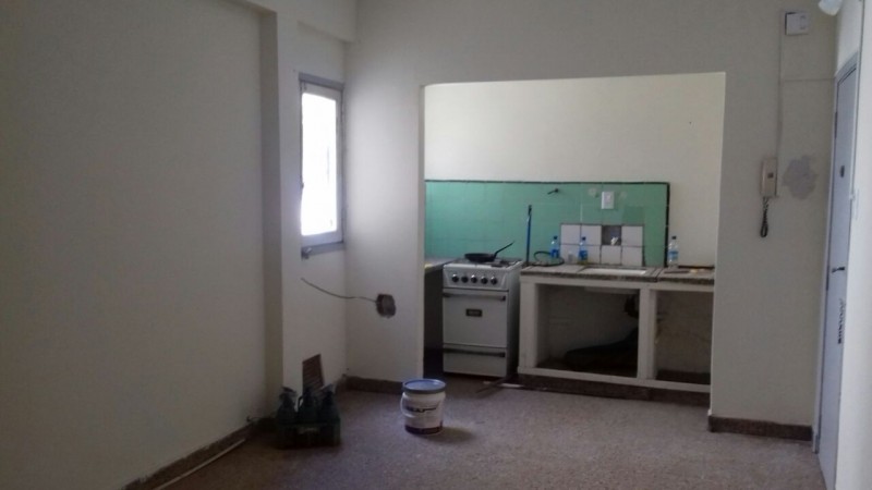 SARANDÍ, AVELLANEDA. VENTA DE DPTO DE 2 AMBIENTES A UNA CUADRA DE AV. MITRE. APTO CREDITO.
