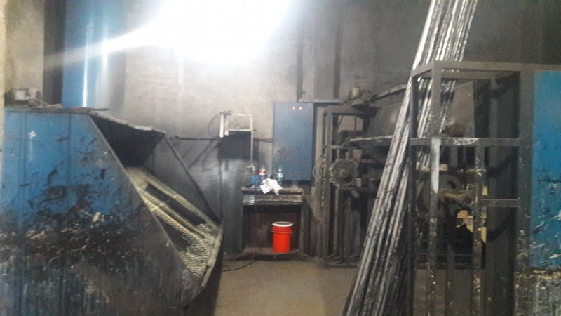PINEIRO, AVELLANEDA. GALPON EN VENTA DE 424 M2 APROX . CON TRIFASICA.