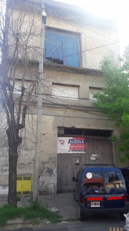 PINEIRO, AVELLANEDA. GALPON EN VENTA DE 424 M2 APROX . CON TRIFASICA.