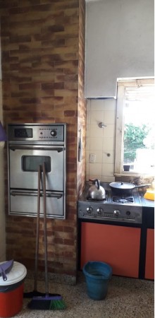 GALPÓN CON CASA DE 4 AMBIENTES EN VENTA EN DOCK SUD