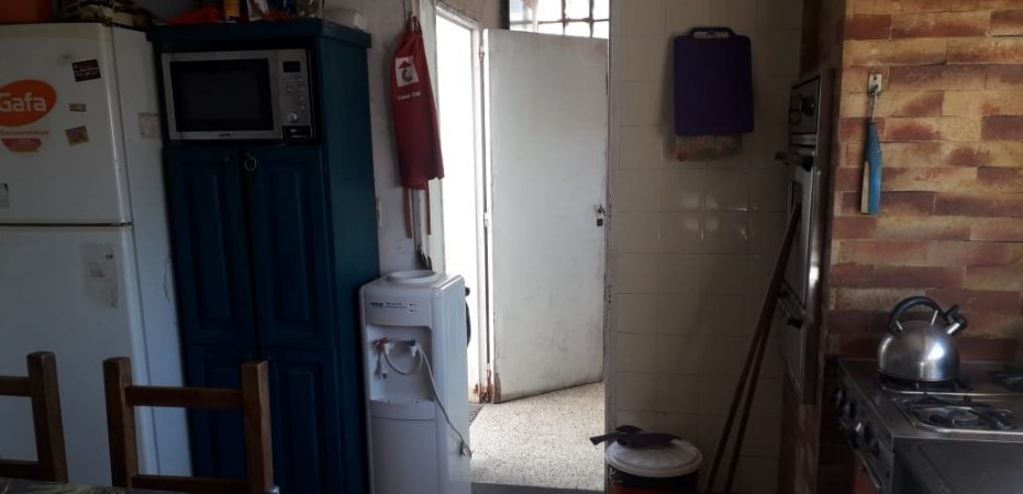 GALPÓN CON CASA DE 4 AMBIENTES EN VENTA EN DOCK SUD