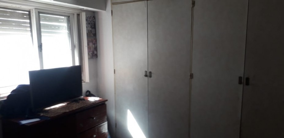 GALPÓN CON CASA DE 4 AMBIENTES EN VENTA EN DOCK SUD