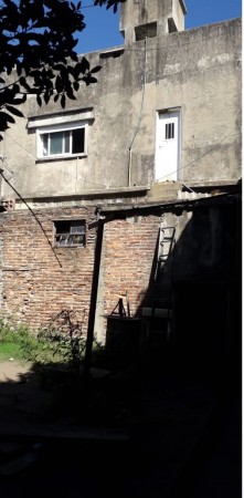 GALPÓN CON CASA DE 4 AMBIENTES EN VENTA EN DOCK SUD