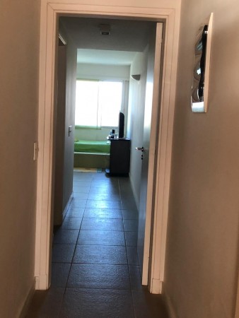 Dpto 3 Amb con Dependecia y Cochera en Playa Mansa - Punta del Este