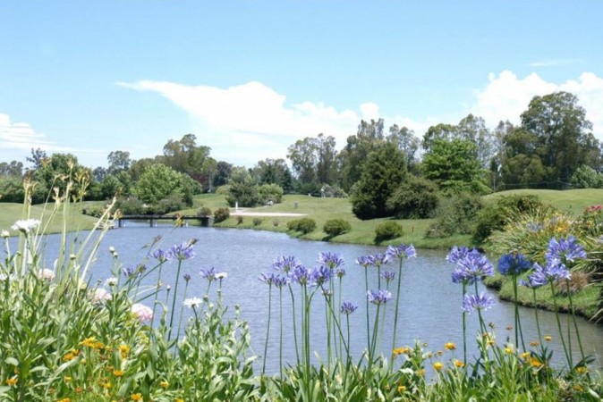 Casa de 4 ambiente en Pilar Golf