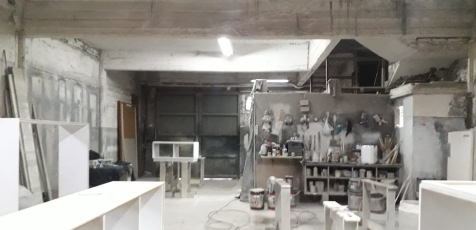 GALPON EN VENTA EN DOCK SUD. 294 M2 APROX. EN DOS PLANTAS. 