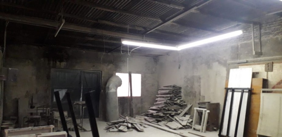 GALPON EN VENTA EN DOCK SUD. 294 M2 APROX. EN DOS PLANTAS. 