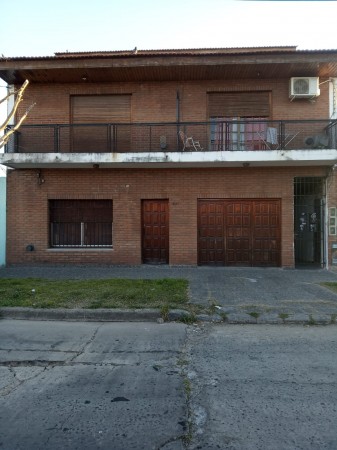 WILDE OESTE - VENTA EN BLOCK LOTE DE 420 M2 CON 5 DEPARTAMENTOS. IDEAL RENTA.