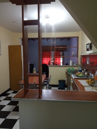 WILDE OESTE - VENTA EN BLOCK LOTE DE 420 M2 CON 5 DEPARTAMENTOS. IDEAL RENTA.