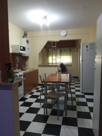WILDE OESTE - VENTA EN BLOCK LOTE DE 420 M2 CON 5 DEPARTAMENTOS. IDEAL RENTA.