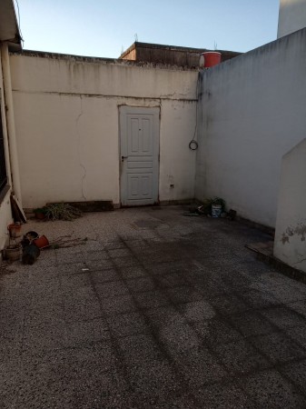WILDE OESTE - VENTA EN BLOCK LOTE DE 420 M2 CON 5 DEPARTAMENTOS. IDEAL RENTA.