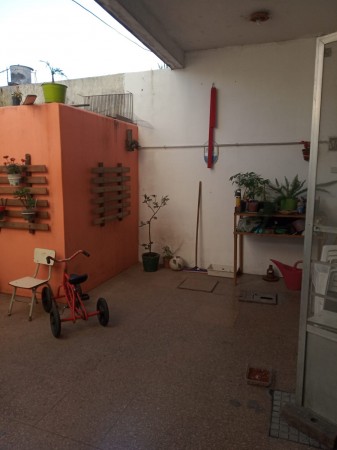 WILDE OESTE - VENTA EN BLOCK LOTE DE 420 M2 CON 5 DEPARTAMENTOS. IDEAL RENTA.