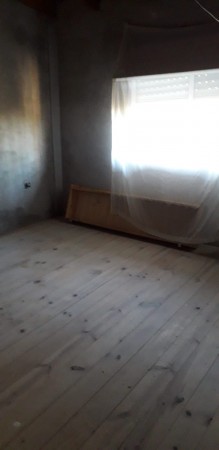 WILDE OESTE. VENTA DE LOTE DE 250 M2 CON 2 DUPLEX A TERMINAR Y CASA DE 3 AMBIENTES A REFACCIONAR.