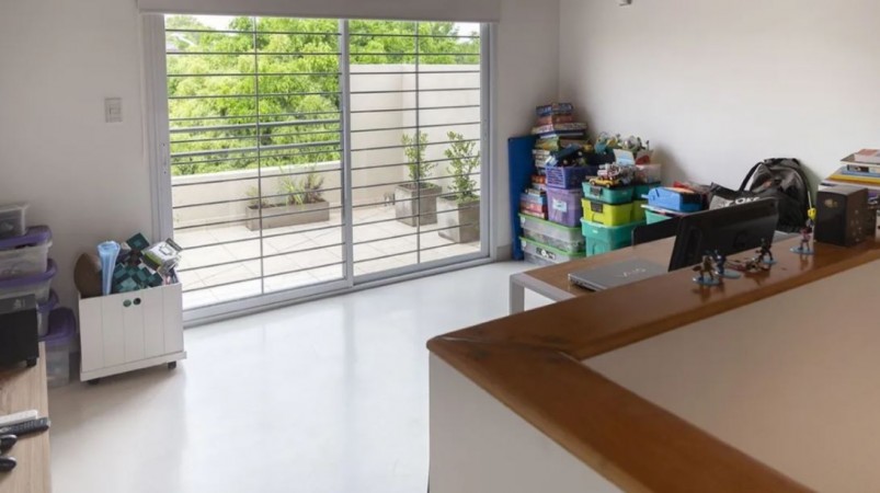 Triplex 4 Ambientes Con Jardin - Terraza y cochera en Olivos