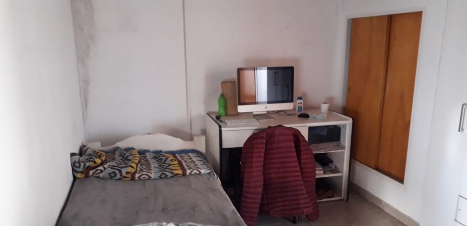CASA PH EN VENTA EN VILLA DOMINICO, AVELLANEDA. 4 AMBIENTES Y GARAJE.  APTA CRÉDITO