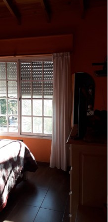CASA PH EN VENTA EN VILLA DOMINICO, AVELLANEDA. 4 AMBIENTES Y GARAJE.  APTA CRÉDITO