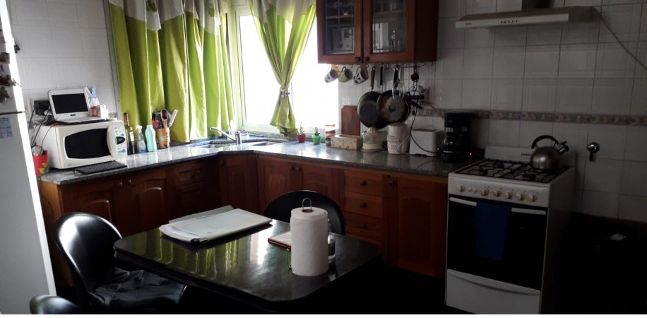 CASA PH EN VENTA EN VILLA DOMINICO, AVELLANEDA. 4 AMBIENTES Y GARAJE.  APTA CRÉDITO