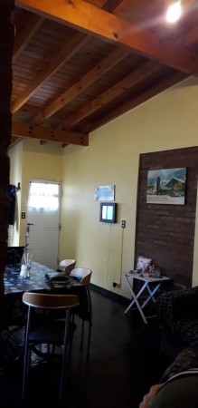 CASA PH EN VENTA EN VILLA DOMINICO, AVELLANEDA. 4 AMBIENTES Y GARAJE.  APTA CRÉDITO
