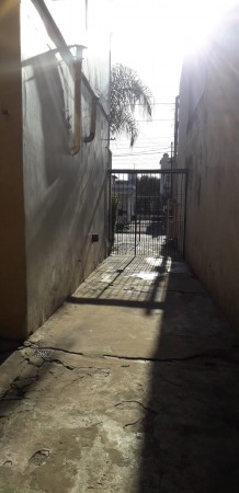 CASA PH EN VENTA EN VILLA DOMINICO, AVELLANEDA. 4 AMBIENTES Y GARAJE.  APTA CRÉDITO