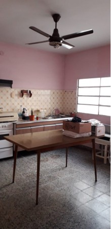 CASA PARA DOS FAMILIAS EN VENTA EN VILLA DOMINICO, AVELLANEDA. APTA CREDITO.