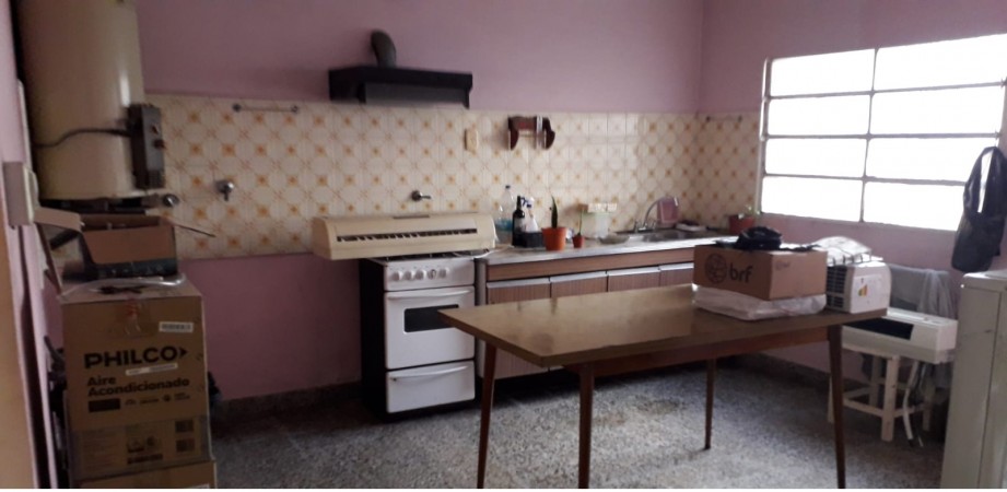 CASA PARA DOS FAMILIAS EN VENTA EN VILLA DOMINICO, AVELLANEDA. APTA CREDITO.