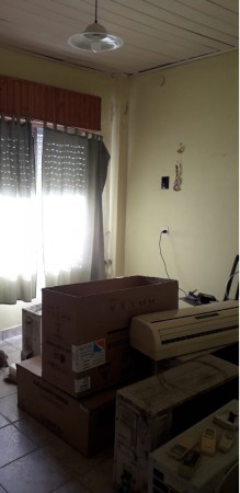 CASA PARA DOS FAMILIAS EN VENTA EN VILLA DOMINICO, AVELLANEDA. APTA CREDITO.