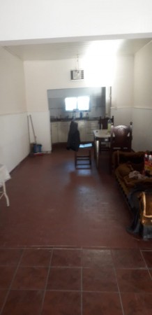 CASA DE 3 AMBIENTES EN VENTA EN  LANÚS
