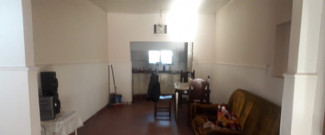 CASA DE 3 AMBIENTES EN VENTA EN  LANÚS