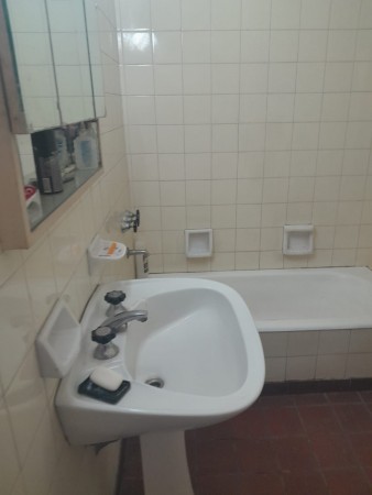 CRUCECITA - AVELLANEDA. DEPARTAMENTO DE 3 AMBIENTES CON COCHERA - PB AL FRENTE. 48M2. A METROS DE AV. MITRE. APTO USO PROFESIONAL.