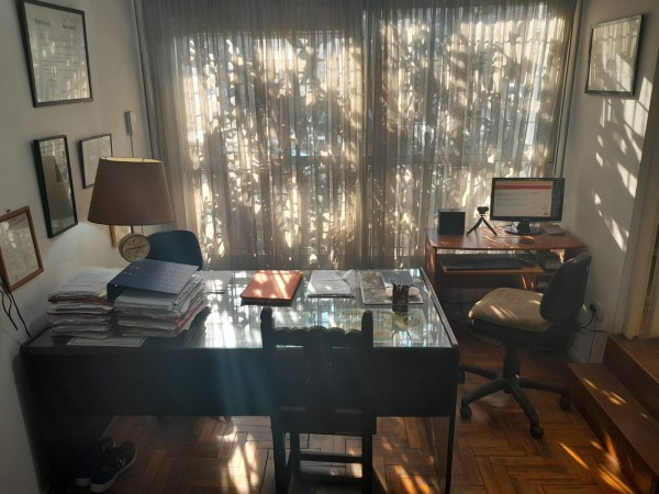 CRUCECITA - AVELLANEDA. DEPARTAMENTO DE 3 AMBIENTES CON COCHERA - PB AL FRENTE. 48M2. A METROS DE AV. MITRE. APTO USO PROFESIONAL.
