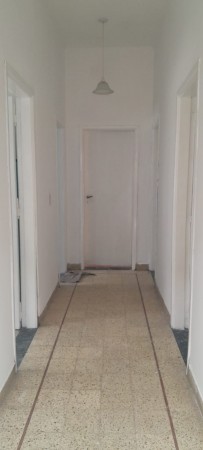 PH DE 3 AMBIENTES EN VENTA EN WILDE. CON DOS PATIOS Y TERRAZA. 