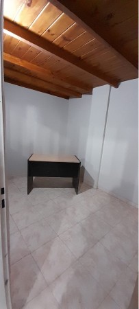 GALPON EN ALQUILER EN LANUS ESTE - 240 M2 TOTALES