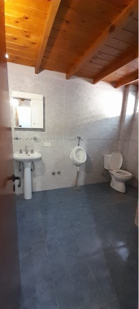 GALPON EN ALQUILER EN LANUS ESTE - 240 M2 TOTALES