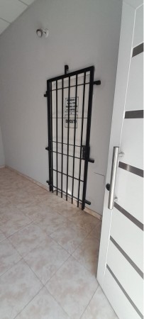 GALPON EN ALQUILER EN LANUS ESTE - 240 M2 TOTALES