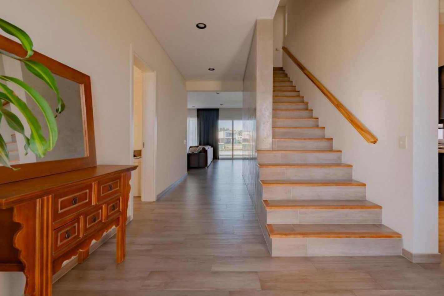 Espectacular casa con vista a la laguna en Nordelta - 355 Mtrs Totales 