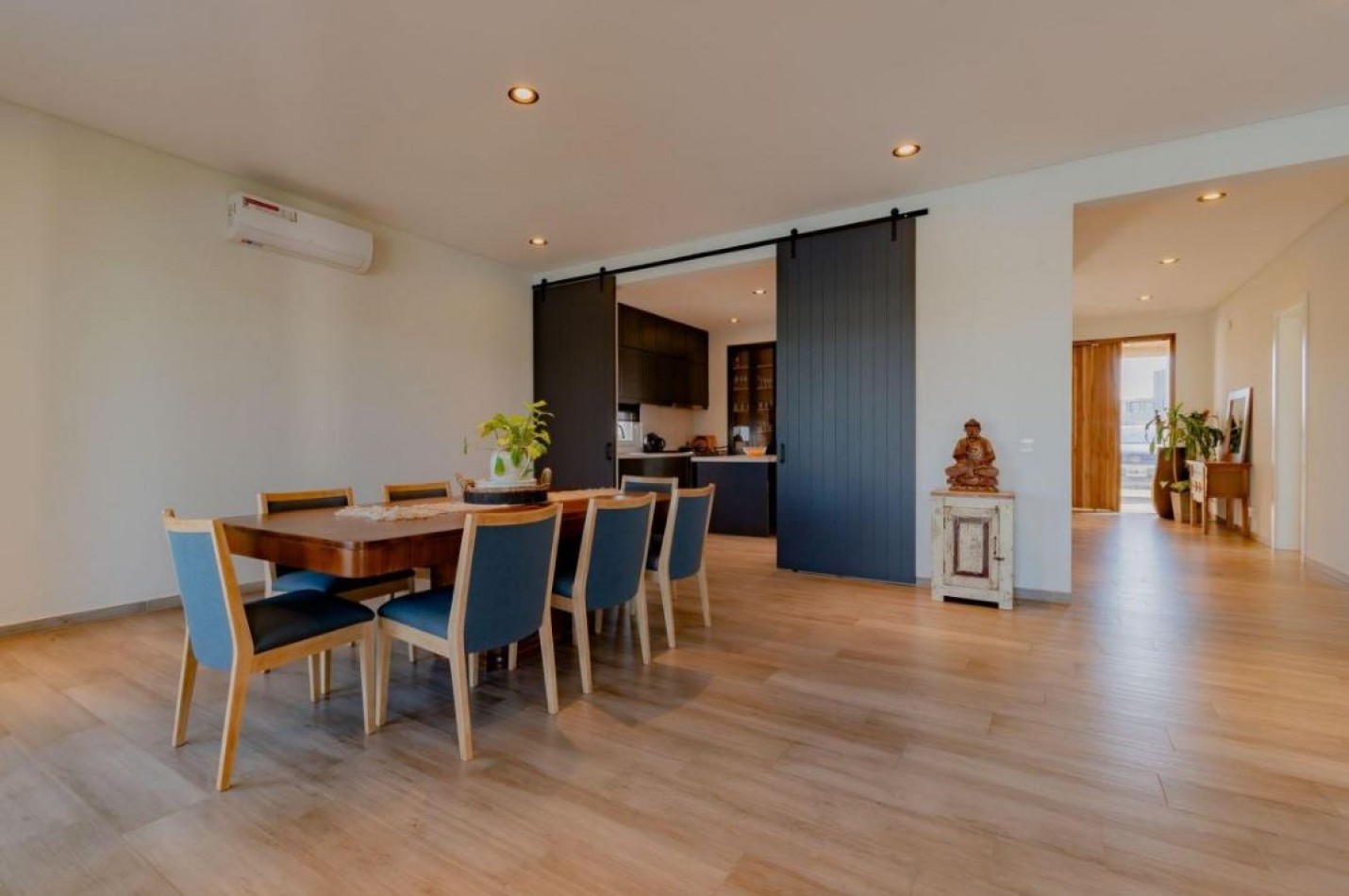 Espectacular casa con vista a la laguna en Nordelta - 355 Mtrs Totales 