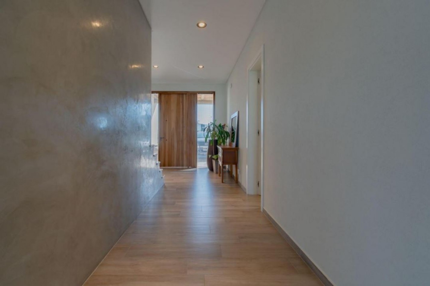 Espectacular casa con vista a la laguna en Nordelta - 355 Mtrs Totales 
