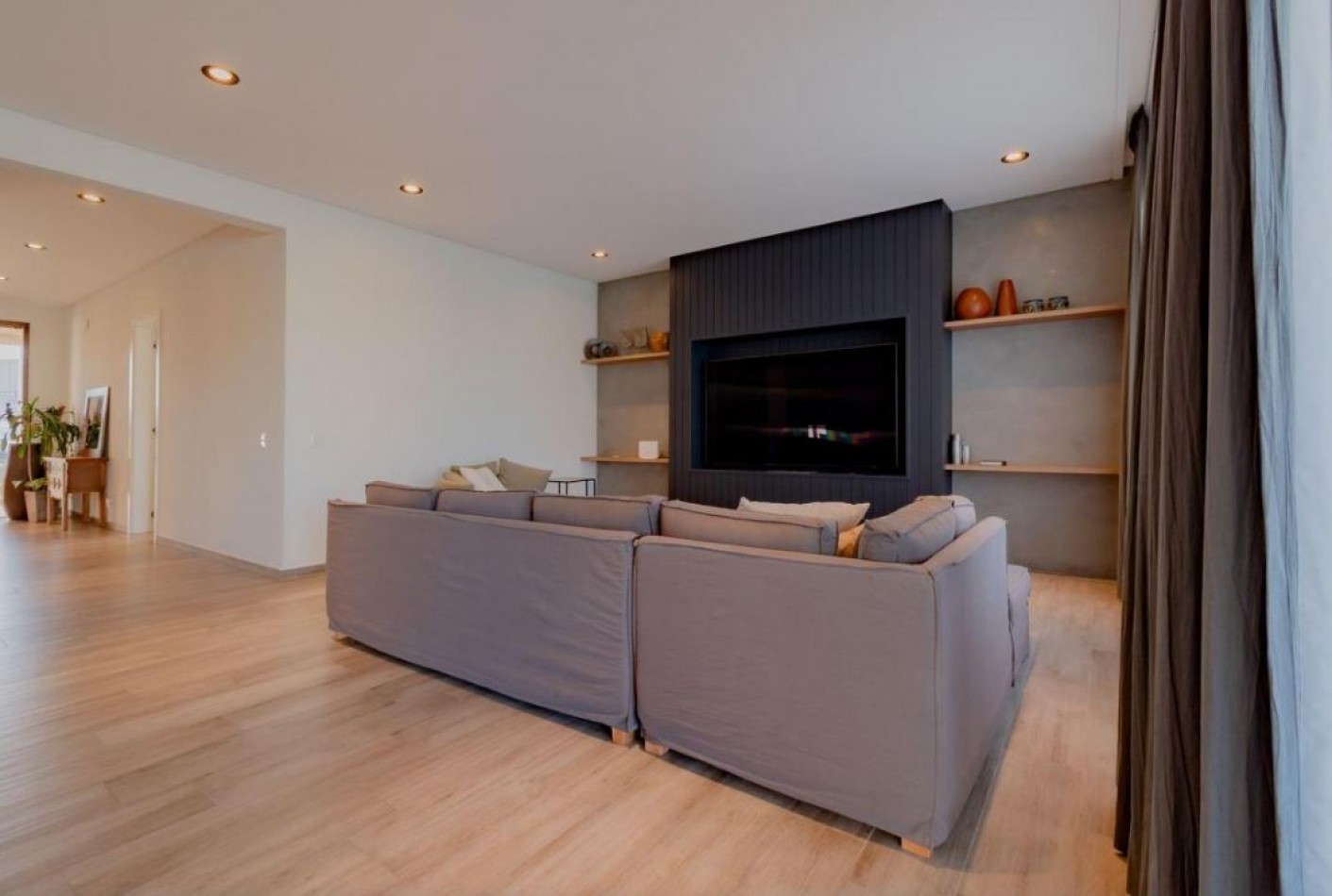 Espectacular casa con vista a la laguna en Nordelta - 355 Mtrs Totales 