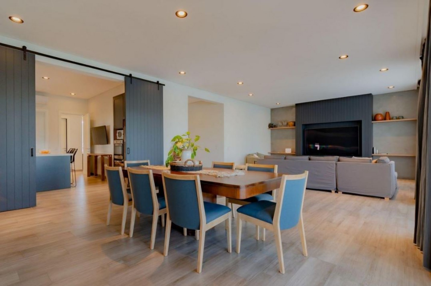 Espectacular casa con vista a la laguna en Nordelta - 355 Mtrs Totales 