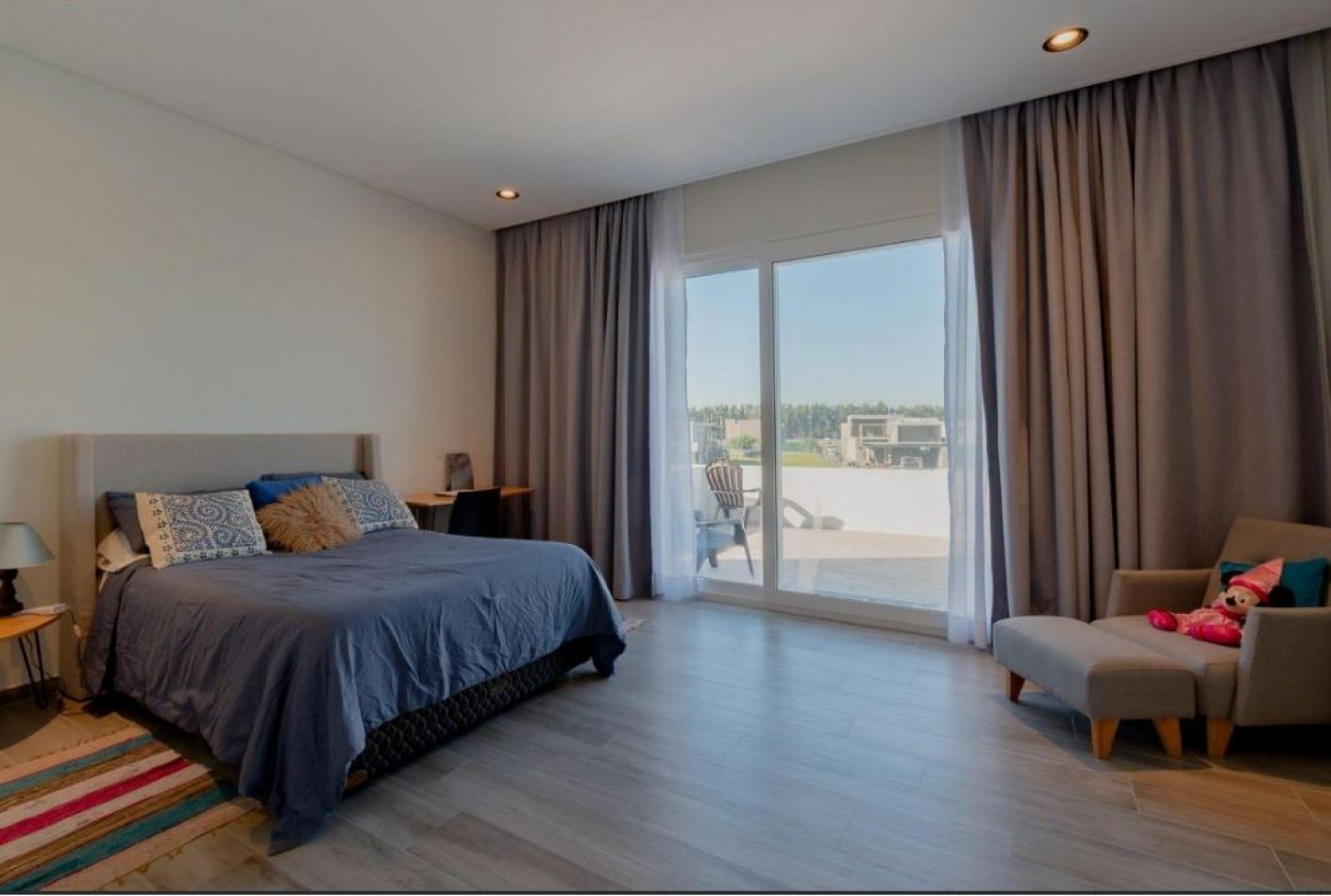 Espectacular casa con vista a la laguna en Nordelta - 355 Mtrs Totales 