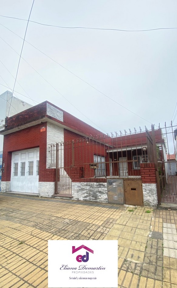 PH TIPO CASA DE 3 AMBIENTES CON COCHERA Y TERRAZA, EN VENTA - WILDE