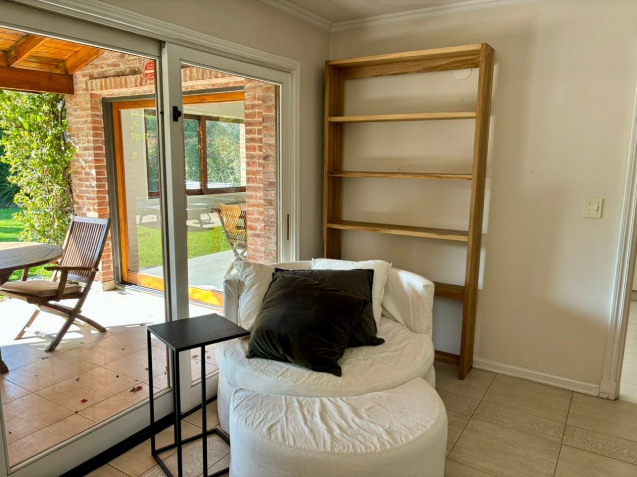 Hermosa Casa en Venta de 4 amb en barrio cerrado Las Tres Horquetas