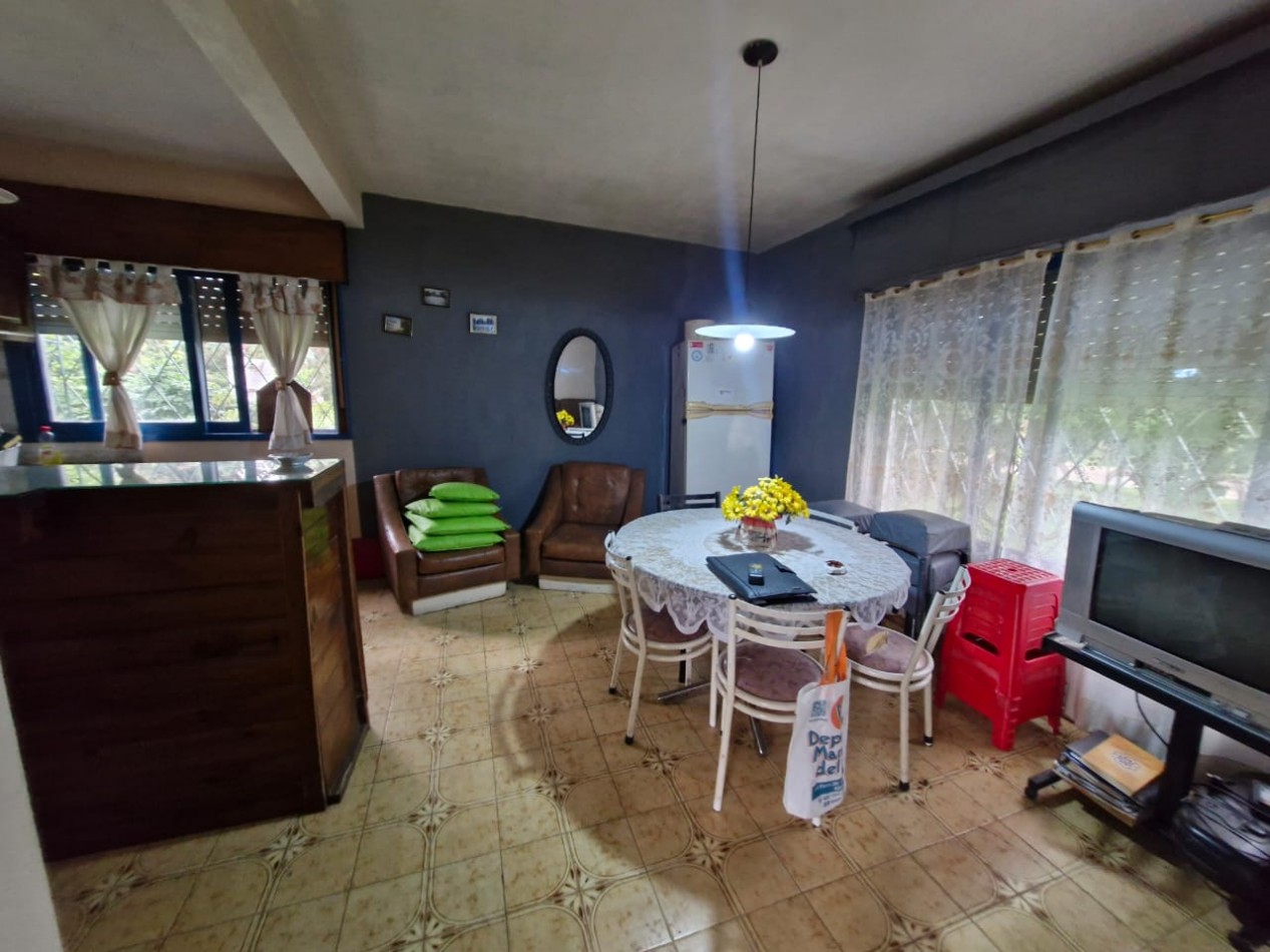  CASA QUINTA DE 2 AMBIENTES CON DEPENDENCIA EN VENTA EN BARRIO LA CAPILLA - FLORENCIO VARELA