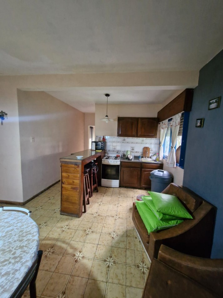  CASA QUINTA DE 2 AMBIENTES CON DEPENDENCIA EN VENTA EN BARRIO LA CAPILLA - FLORENCIO VARELA