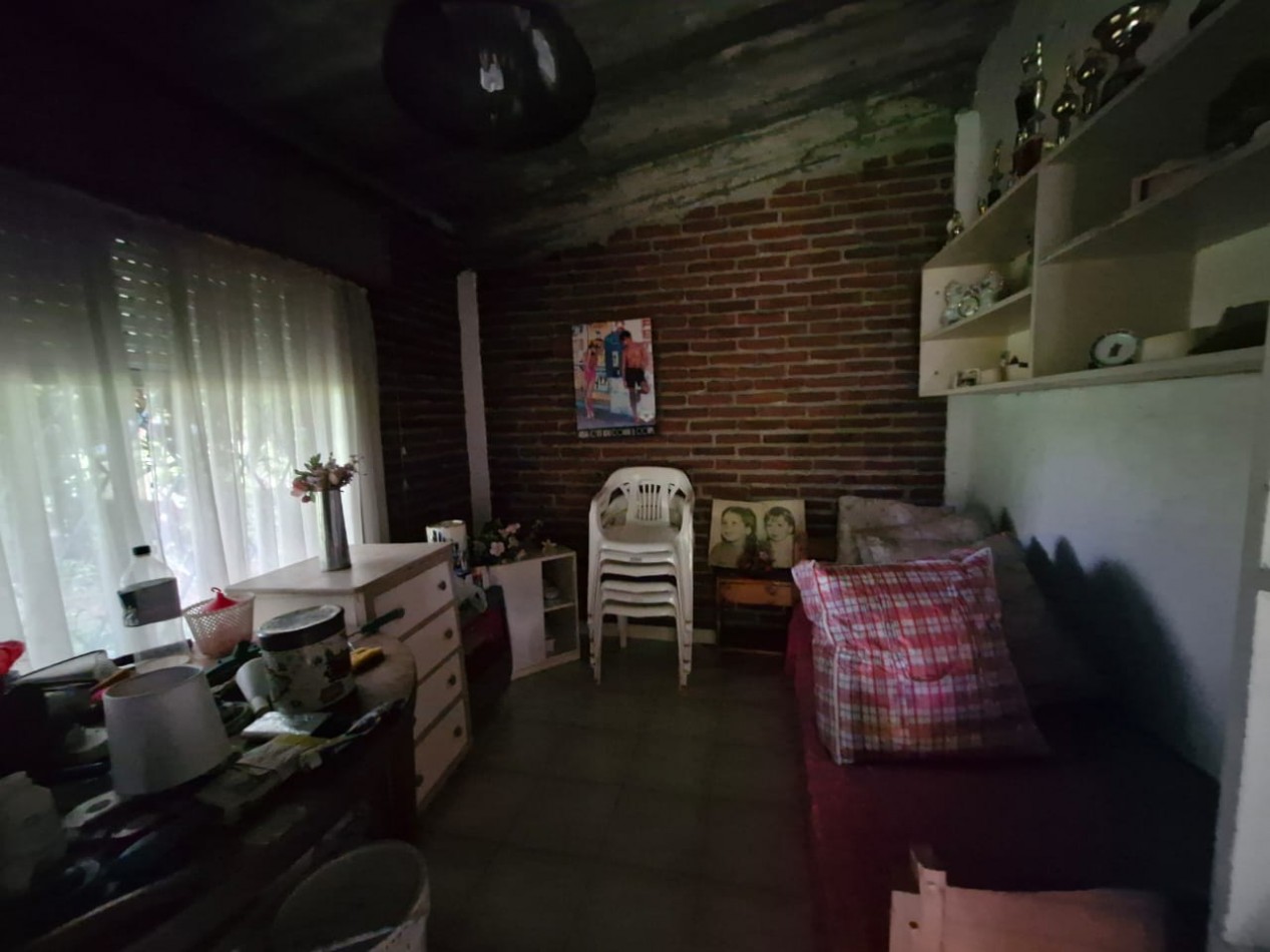  CASA QUINTA DE 2 AMBIENTES CON DEPENDENCIA EN VENTA EN BARRIO LA CAPILLA - FLORENCIO VARELA