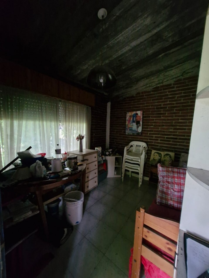  CASA QUINTA DE 2 AMBIENTES CON DEPENDENCIA EN VENTA EN BARRIO LA CAPILLA - FLORENCIO VARELA