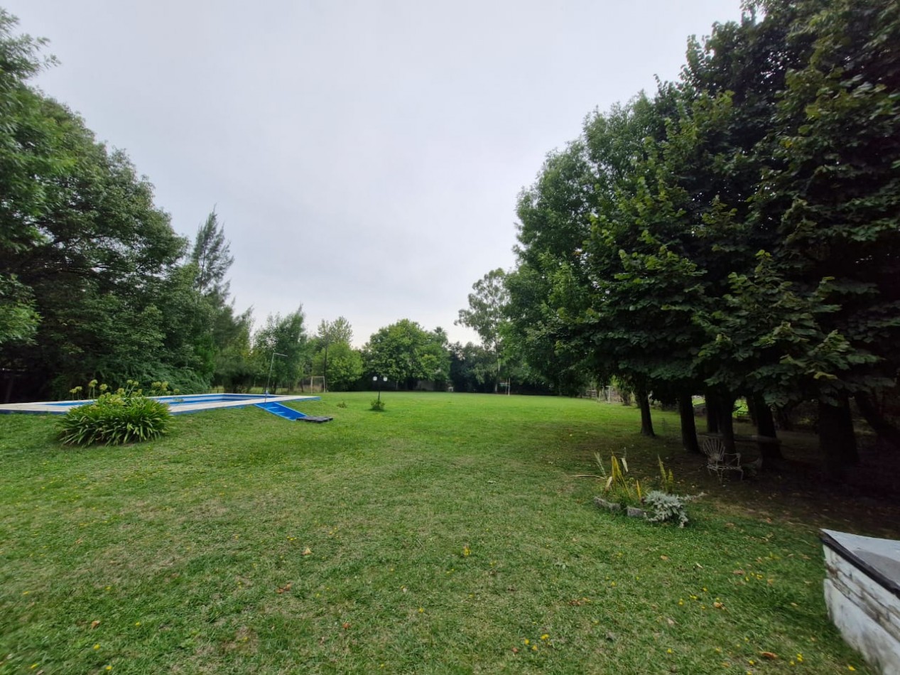  CASA QUINTA DE 2 AMBIENTES CON DEPENDENCIA EN VENTA EN BARRIO LA CAPILLA - FLORENCIO VARELA