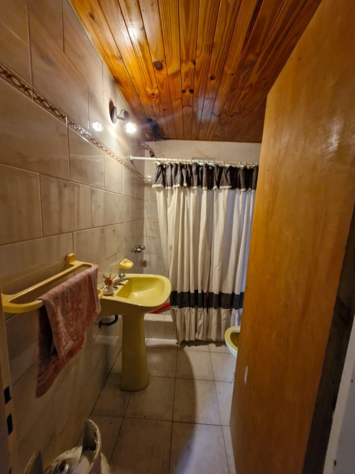  CASA QUINTA DE 2 AMBIENTES CON DEPENDENCIA EN VENTA EN BARRIO LA CAPILLA - FLORENCIO VARELA