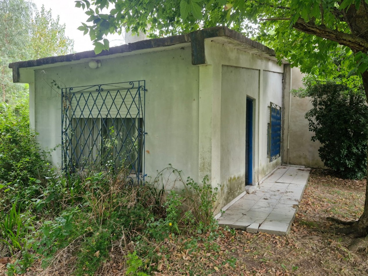  CASA QUINTA DE 2 AMBIENTES CON DEPENDENCIA EN VENTA EN BARRIO LA CAPILLA - FLORENCIO VARELA